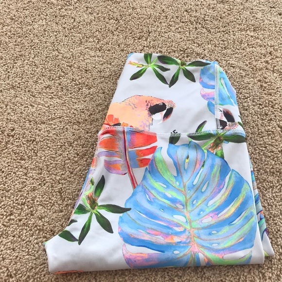 NIKE Size M multi bird/ leaf print sports leggings - Picture 8 of 9